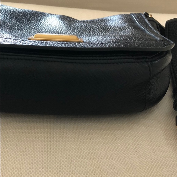 Marc jacobs cross body leather bag